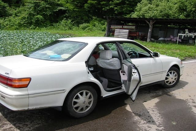 立川 廃車買取前に車内のゴミ処理を トラックなど大型車 トヨタ車も買取 事故車買取王 八王子店